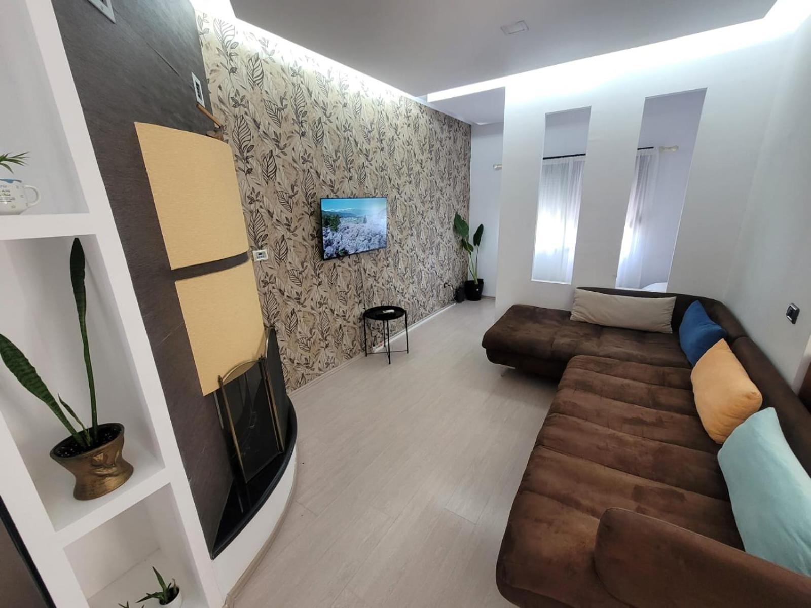 An Apartment With Fireplace ติรานา ภายนอก รูปภาพ