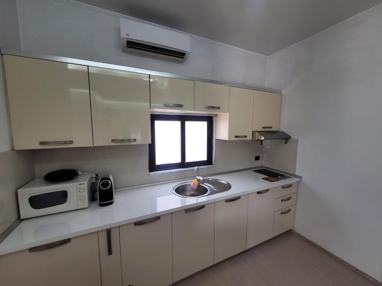 An Apartment With Fireplace ติรานา ภายนอก รูปภาพ