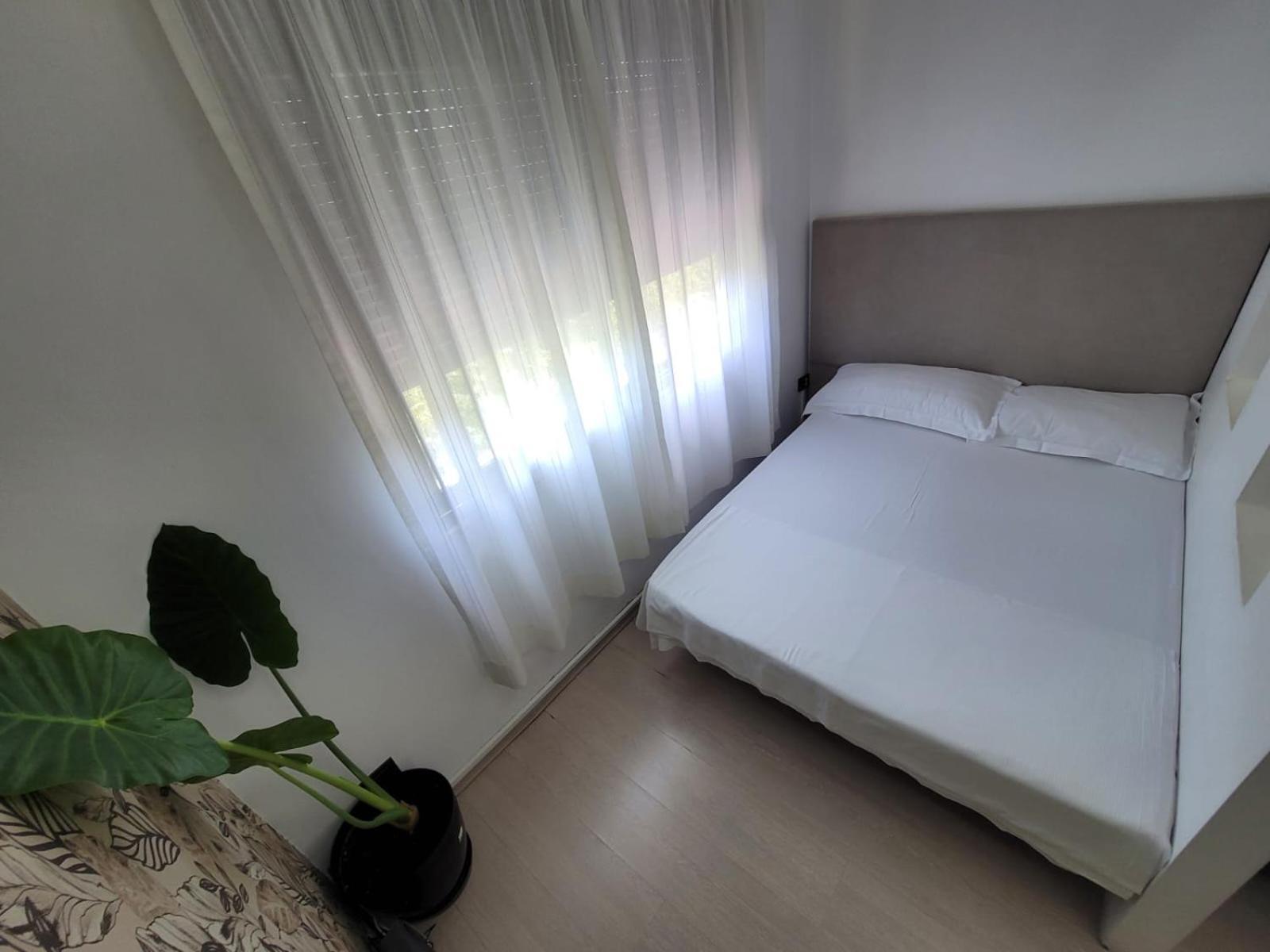 An Apartment With Fireplace ติรานา ภายนอก รูปภาพ