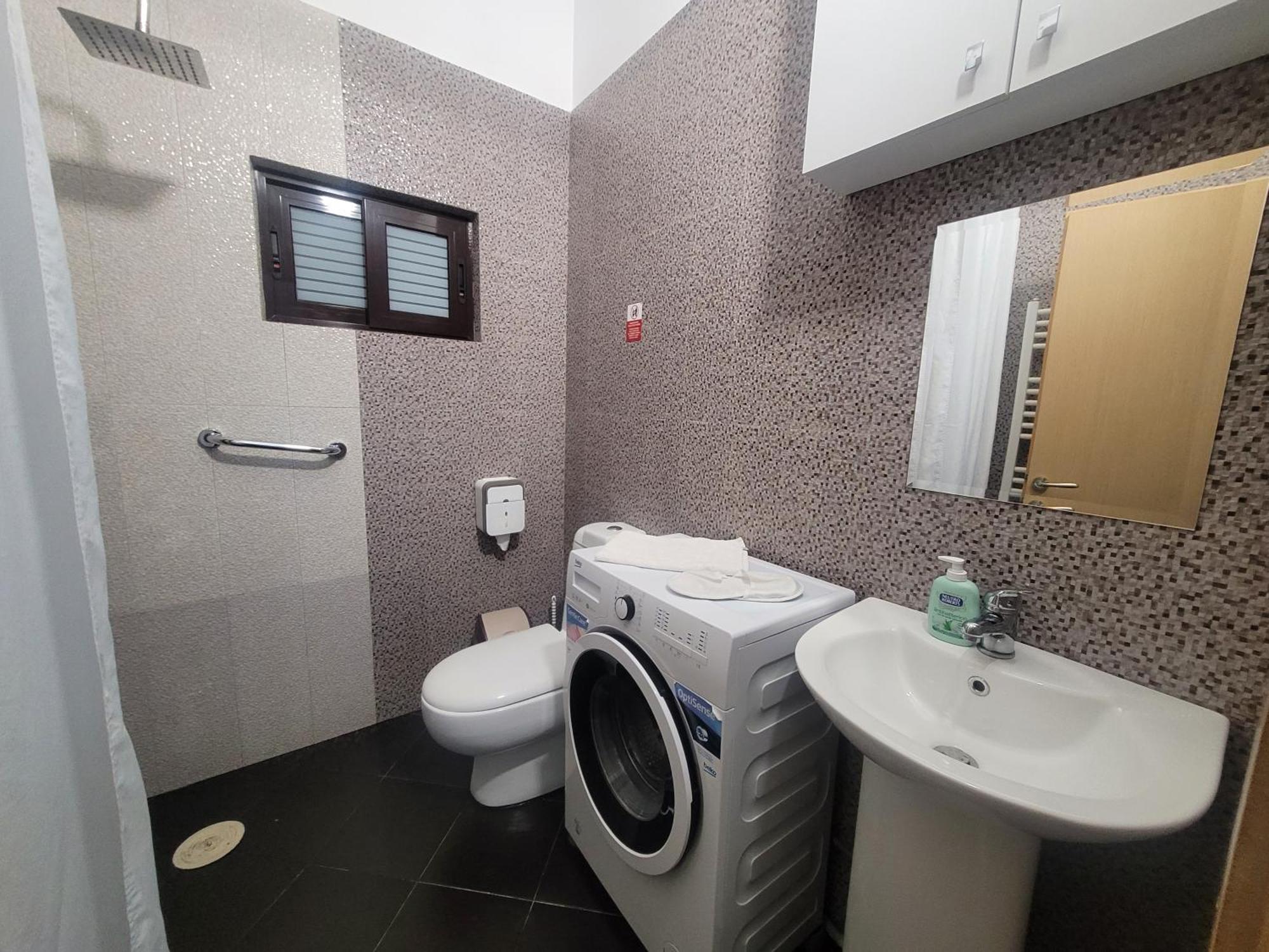 An Apartment With Fireplace ติรานา ภายนอก รูปภาพ